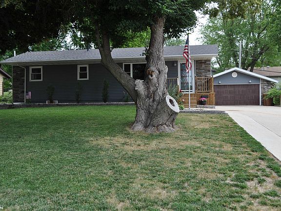 5th image of 1830 Martin Ave