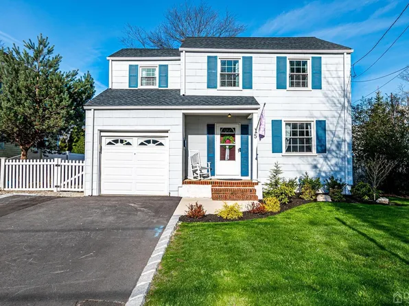 5 Newman St, Metuchen, NJ 08840