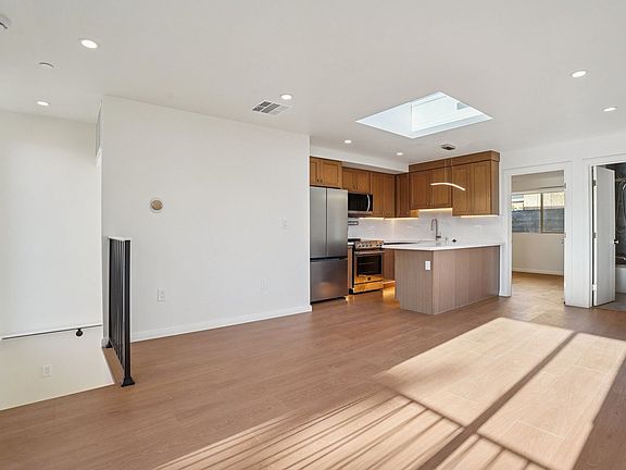 4th image of 6162 Oak Crest Way #3/4