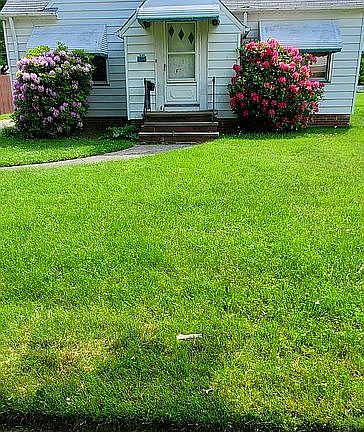 2nd image of 311 E 264th St