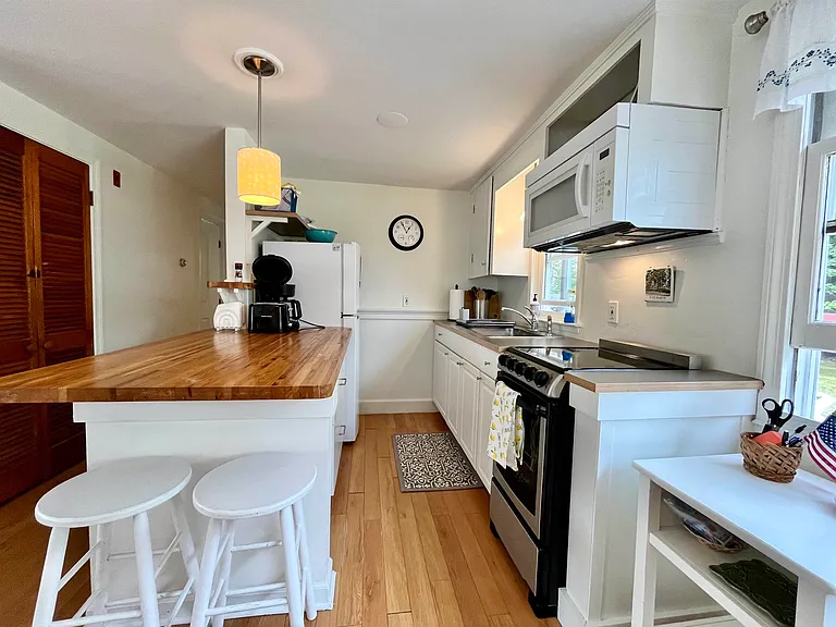 19 Myrica Ave — Photo 7