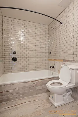 Rented by aptsandlofts.com | media 23