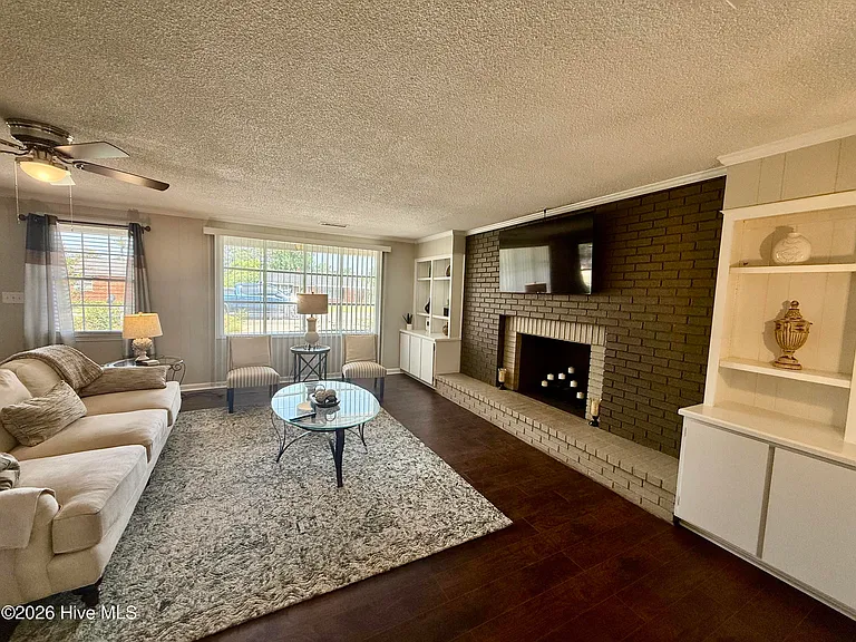 2514 Elderberry Dr — Photo 4