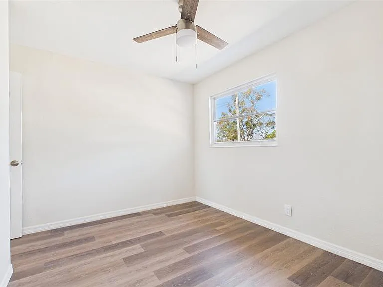 4418 W Fairview Hts — Photo 31