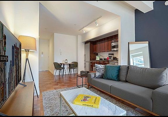 2nd image of 88 Greenwich St APT 1413