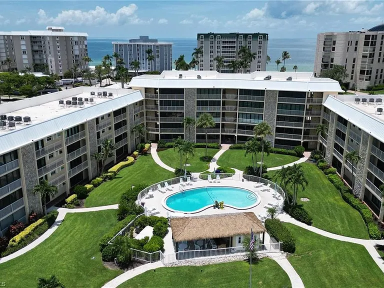 3000 Gulf Shore Blvd N #213 — Photo 4