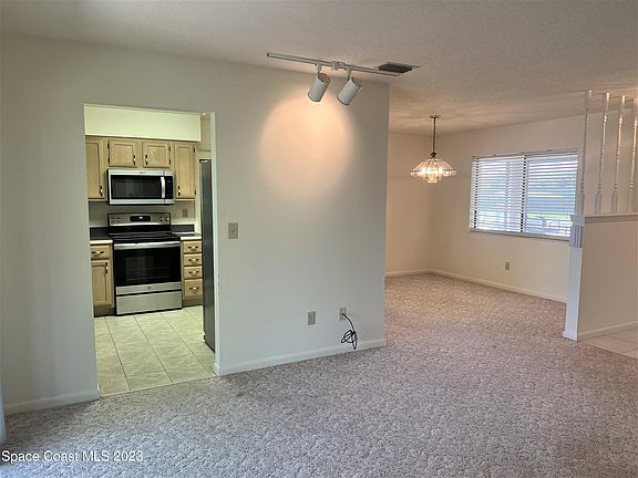 4th image of 1781 Freedom Dr