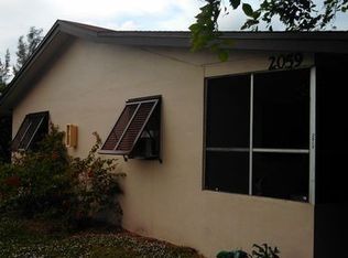 2059 Monroe Ave APT 8, Naples, FL 34112