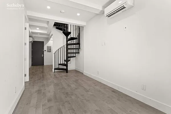 Rented by Sotheby's International Realty | media 7