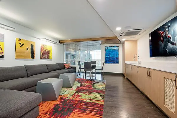 Zephyr Apartments — Photo 39