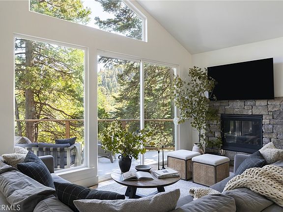3rd image of 388 Primrose Cir