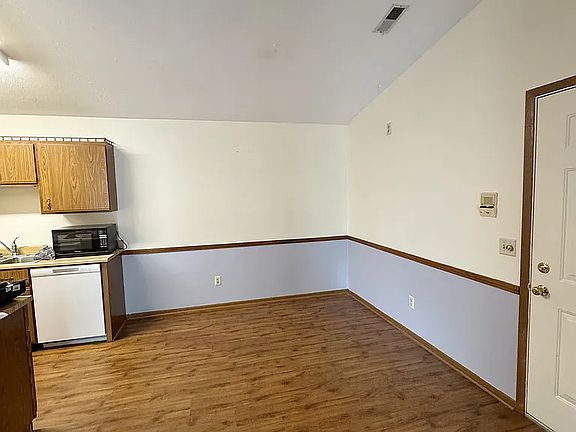 4th image of 5211 Belle Isle Dr