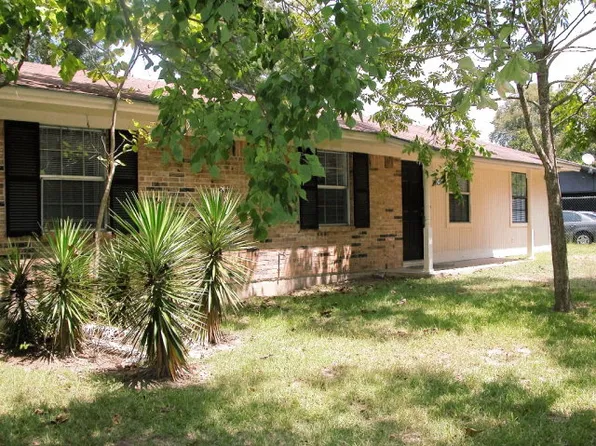 1013 S 1st St, Lufkin, TX 75901