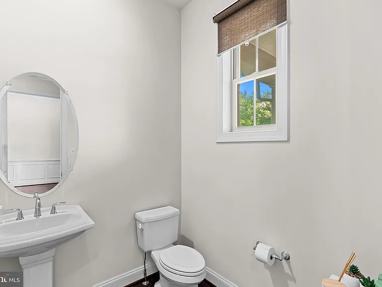 22237 Fulmer Ave — Photo 24