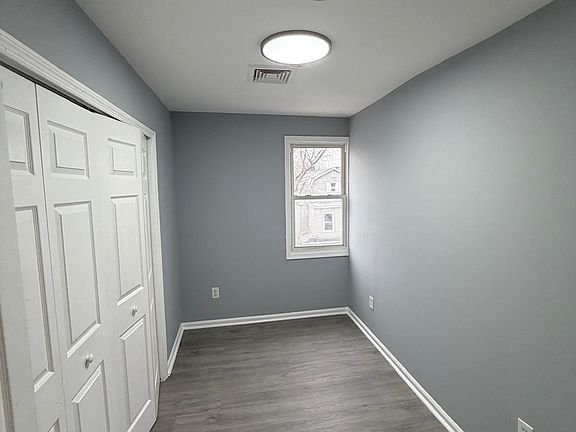 4th image of 50 Hilton St #C