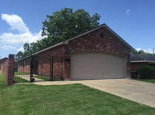 611 Royal St, Lake Charles, LA 70607