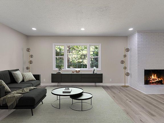 5th image of 303 McArthur St #1