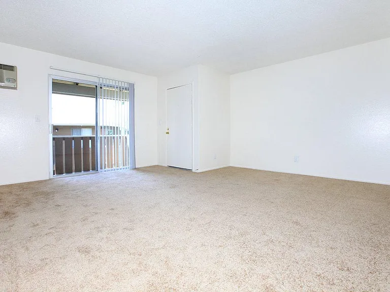 3070 E Frontera St — Photo 9