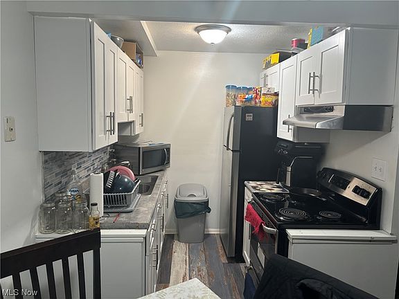 5th image of 16100 Maple Park Dr #B-1