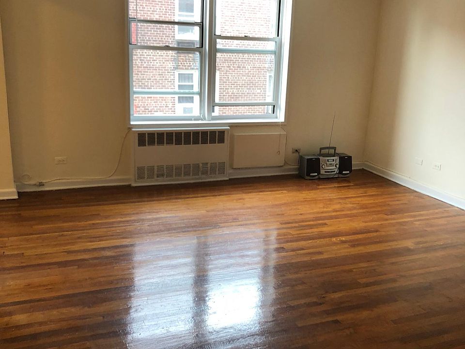 2nd image of 14219 Barclay Ave #6FL