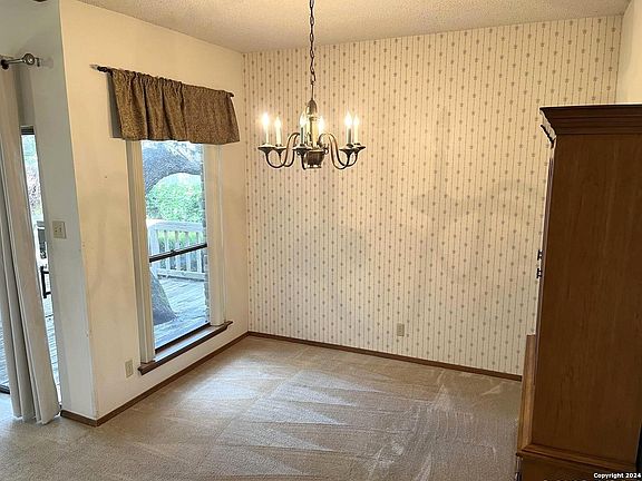4th image of 2810 Low Oak St