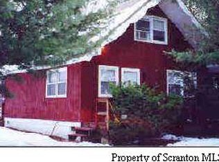 2214 Highpoint Dr, Lake Ariel, PA 18436