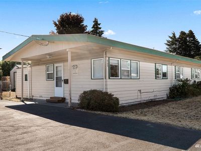 858 Dayton Ave NE, Renton, WA, 98056