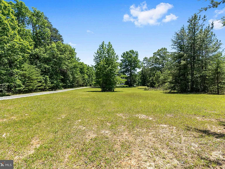 8009 Burrell Rd — Photo 61