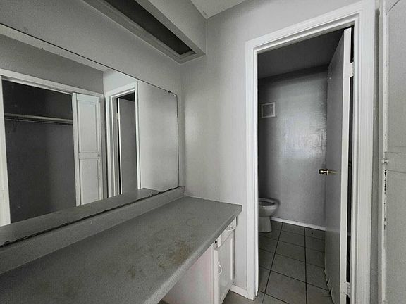 4th image of 6300 N 11th St #11404745