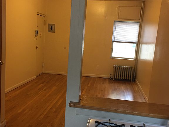 3rd image of 4132 53rd St APT 1C