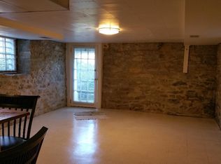 364 Woodend Farm Ln, Summit Point, WV 25446