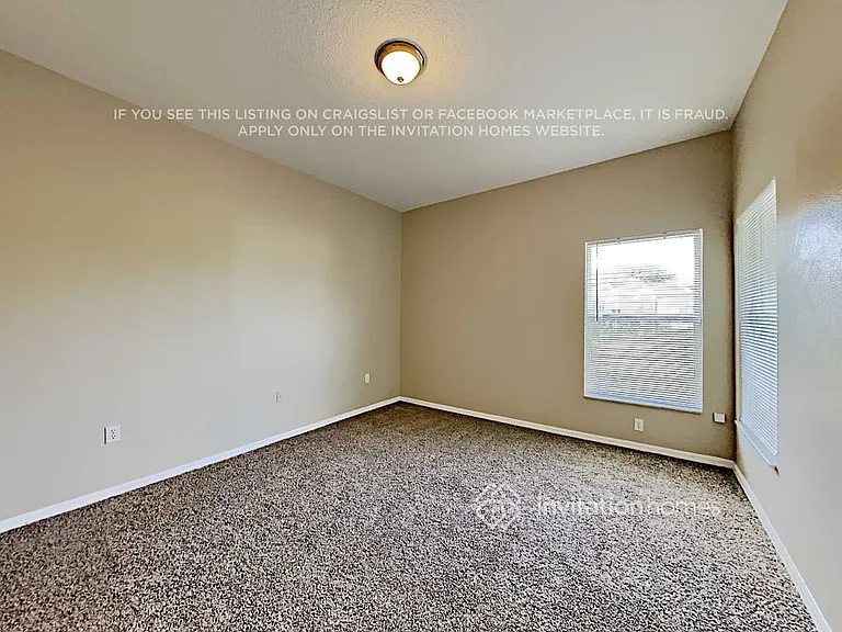 12331 Hollybush Ter — Photo 9