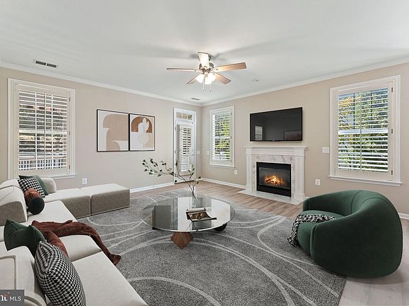 2nd image of 12897 Dunbarton Dr