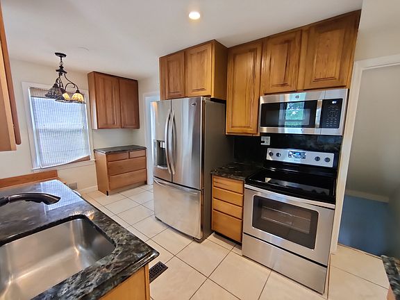 3rd image of 5942 Williamsburg Rd