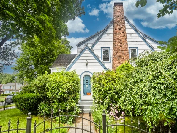 62 Beauview Ter, West Springfield, MA 01089