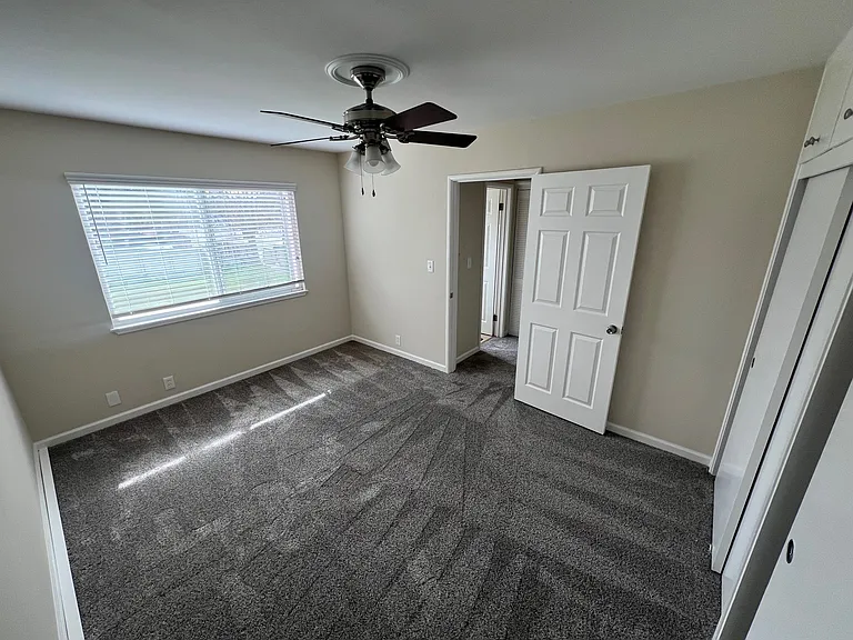240 Di Salvo Ave #17 — Photo 20