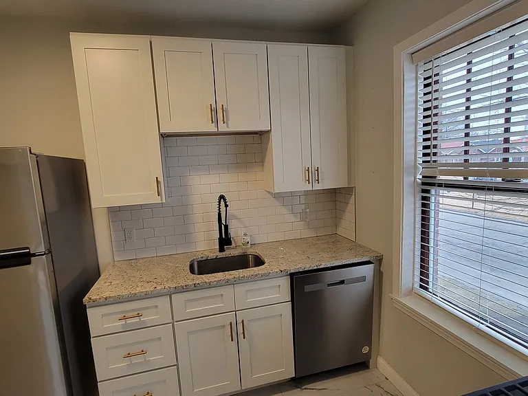5537-5539 Holly Hills Ave #5537 — Photo 7