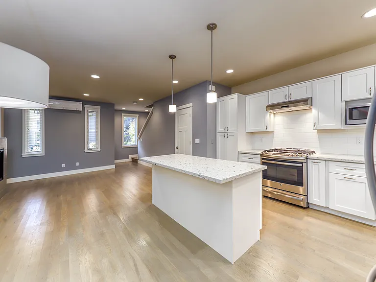690 Wintersweet Rd NE — Photo 13