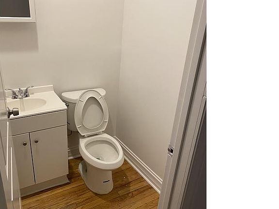 5th image of 5618 S Michigan Ave APT 3