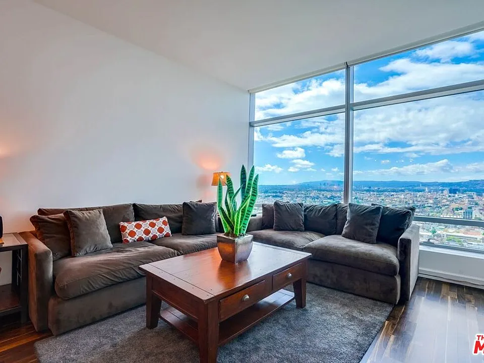 900 W Olympic Blvd #31F