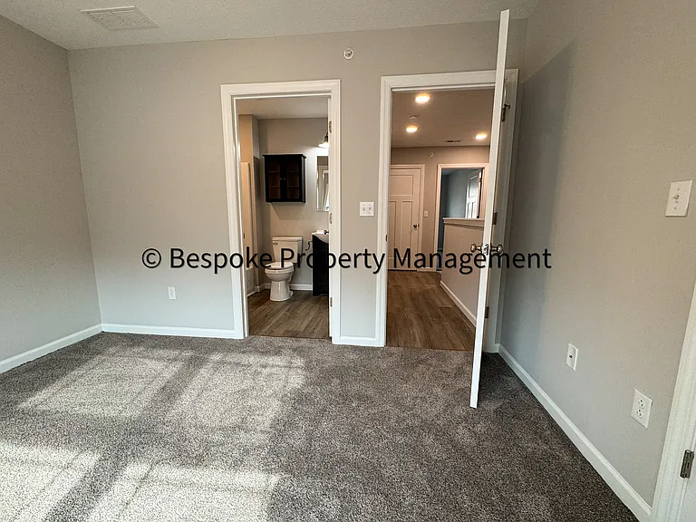 31-41 Goliath Dr — Photo 15