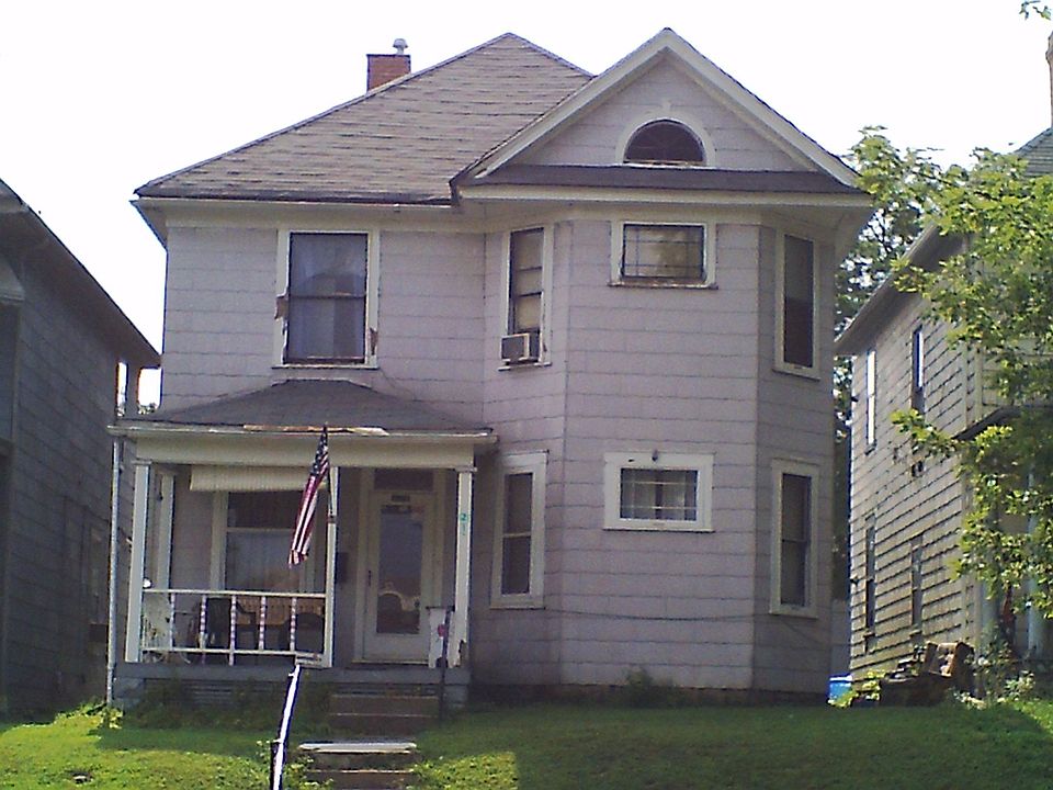 1st image of 212 S Mulberry St