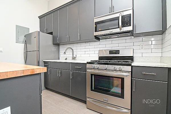 Rented by Compass | media 10