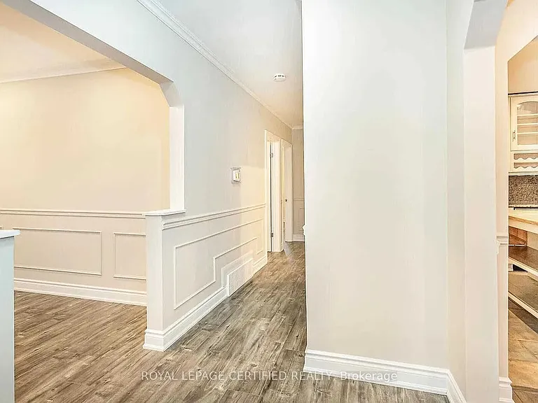 481 Sandmere Pl — Photo 3