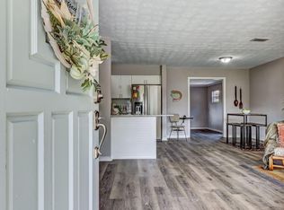 7124 Hielo Dr, Jacksonville, FL 32211