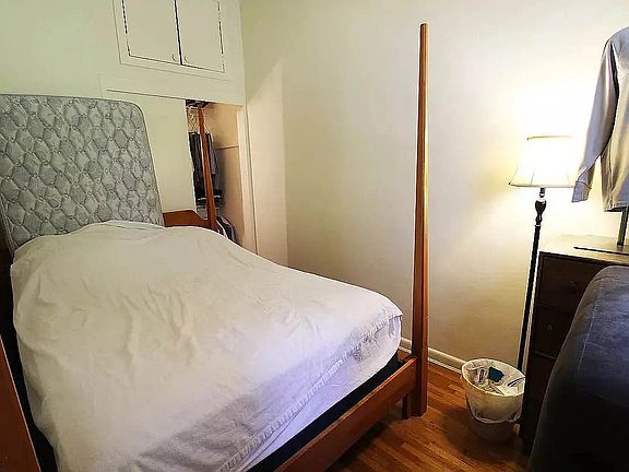 3rd image of 136 W 80th St APT 4R