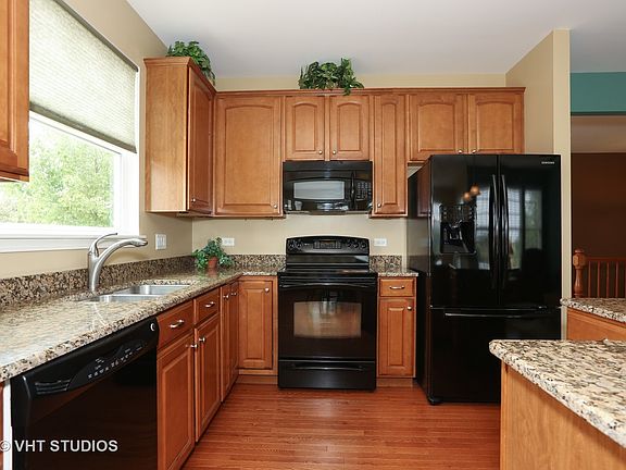 4th image of 2760 Northmoor Dr
