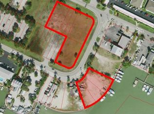 300 Capri Blvd, Naples, FL 34113