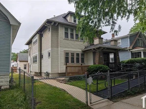 3163 N 39th St, Milwaukee, WI 53216
