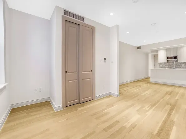 405 East 78th Street image 1 of 15